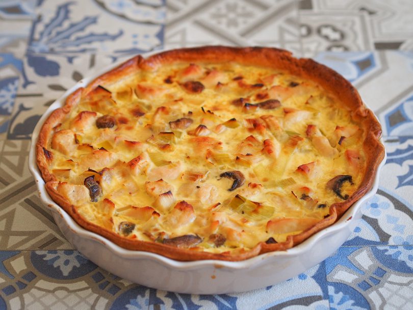 Quiche de saison : poulet, poireaux et champignons